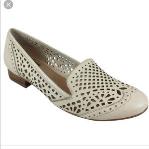 Dolce Vita Ipis Leather Smoking Flat, Ivory Sz 6